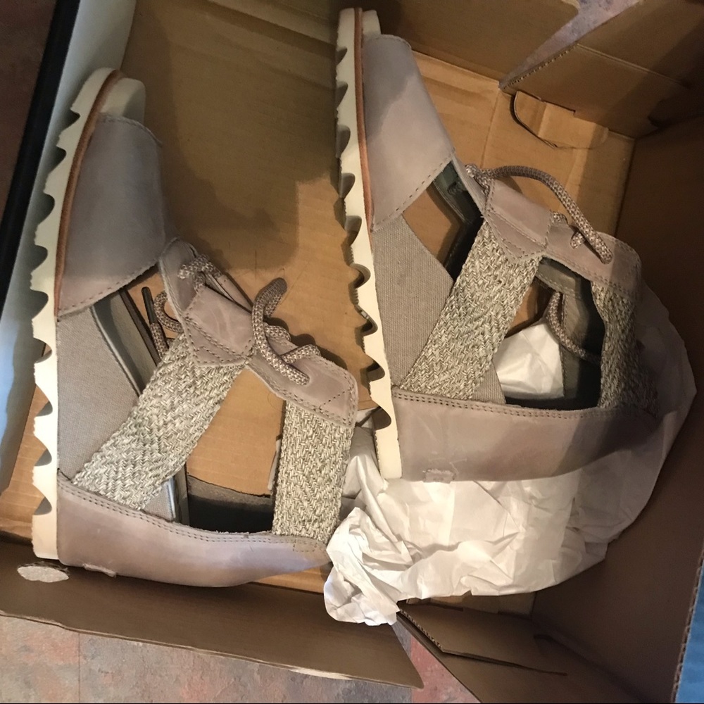 Sorel Joanie Lace sz 10